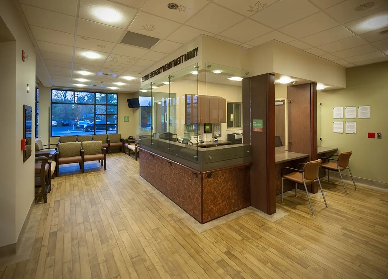 Sonoma Hospital, Sonoma, CA. Nacht & Lewis Architects | photograph by Ed Asmus