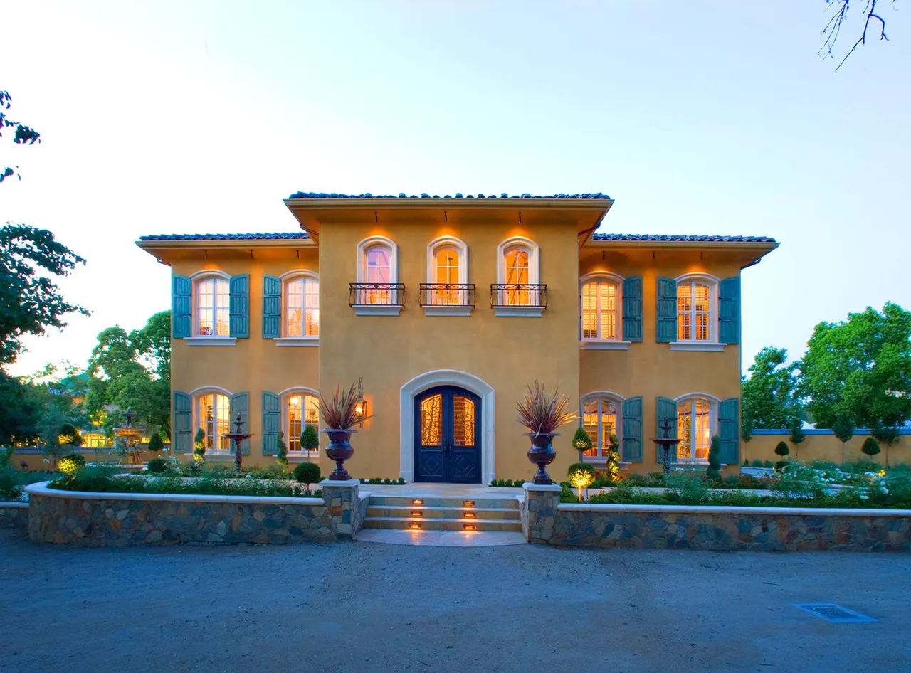 Arden Hills Country Club, Sacramento, CA | photograph by Ed Asmus