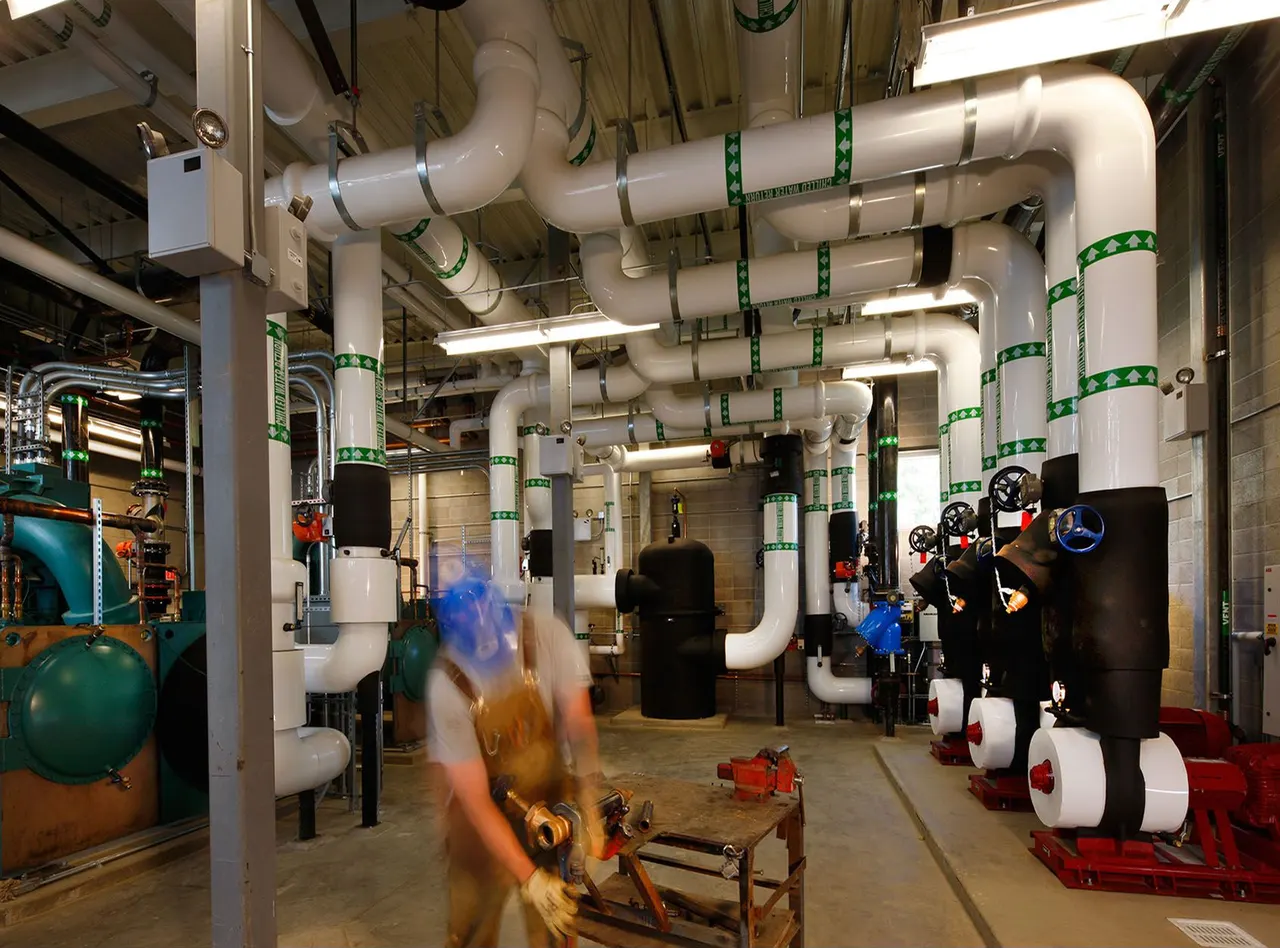 DMV Remodel, Sacramento, CA. Airco Mechanical | photograph by Ed Asmus