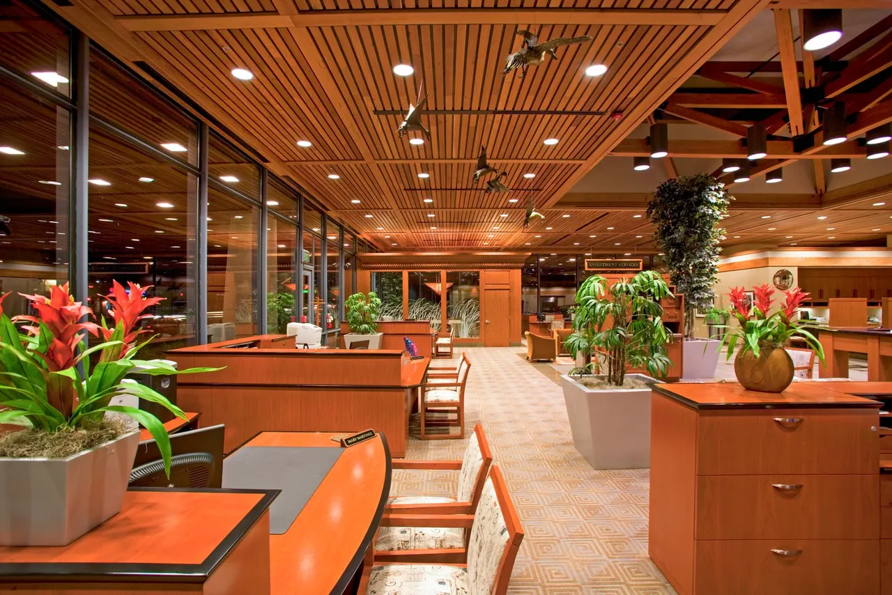 Bank of Stockton, Elk Grove Branch, Elk Grove, CA. Camille Horton Design | photograph by Ed Asmus