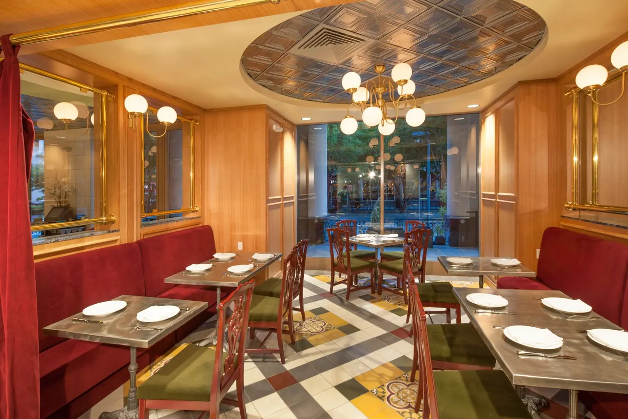 Brasserie Capitale, Sacramento, CA | photograph by Ed Asmus