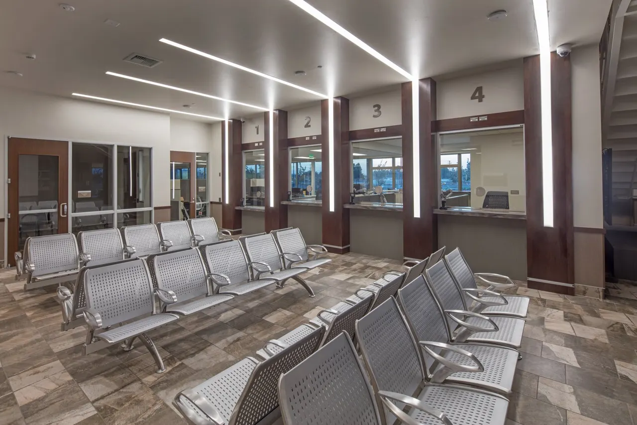 Robert M. Falasco Justice Center, Los Banos, CA. Williams + Paddon Architects | photograph by Ed Asmus