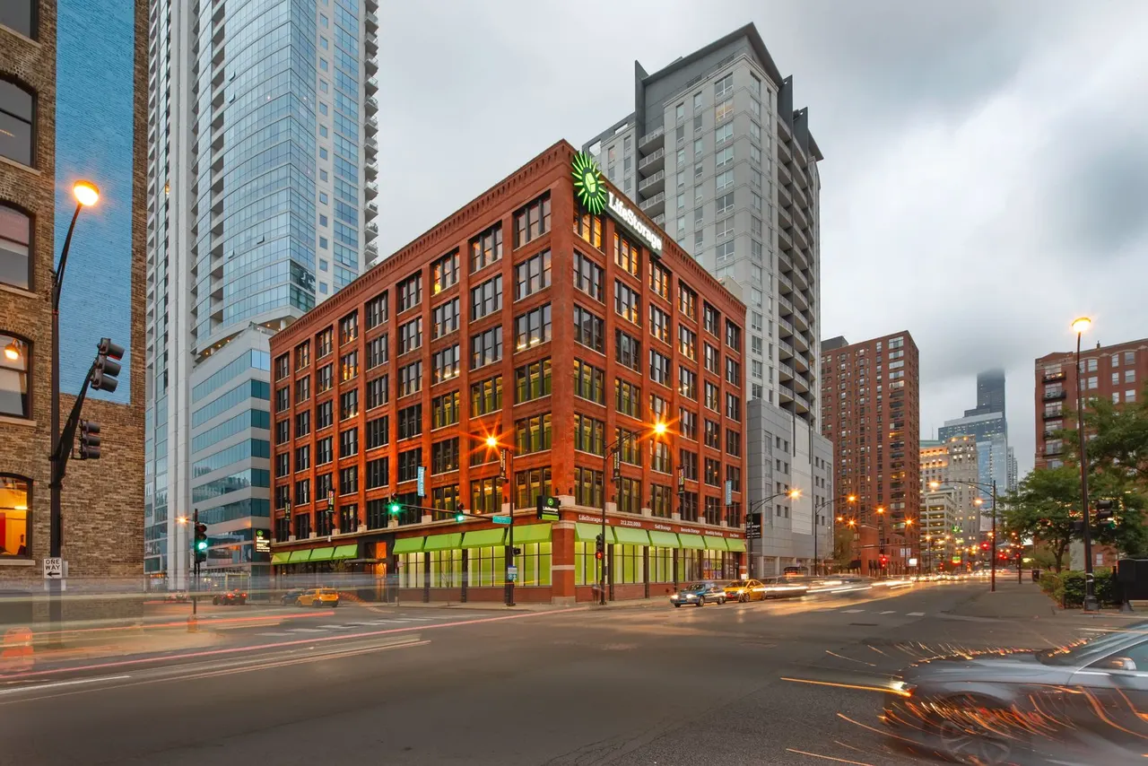 Life Storage, Chicago, IL | photograph by Ed Asmus