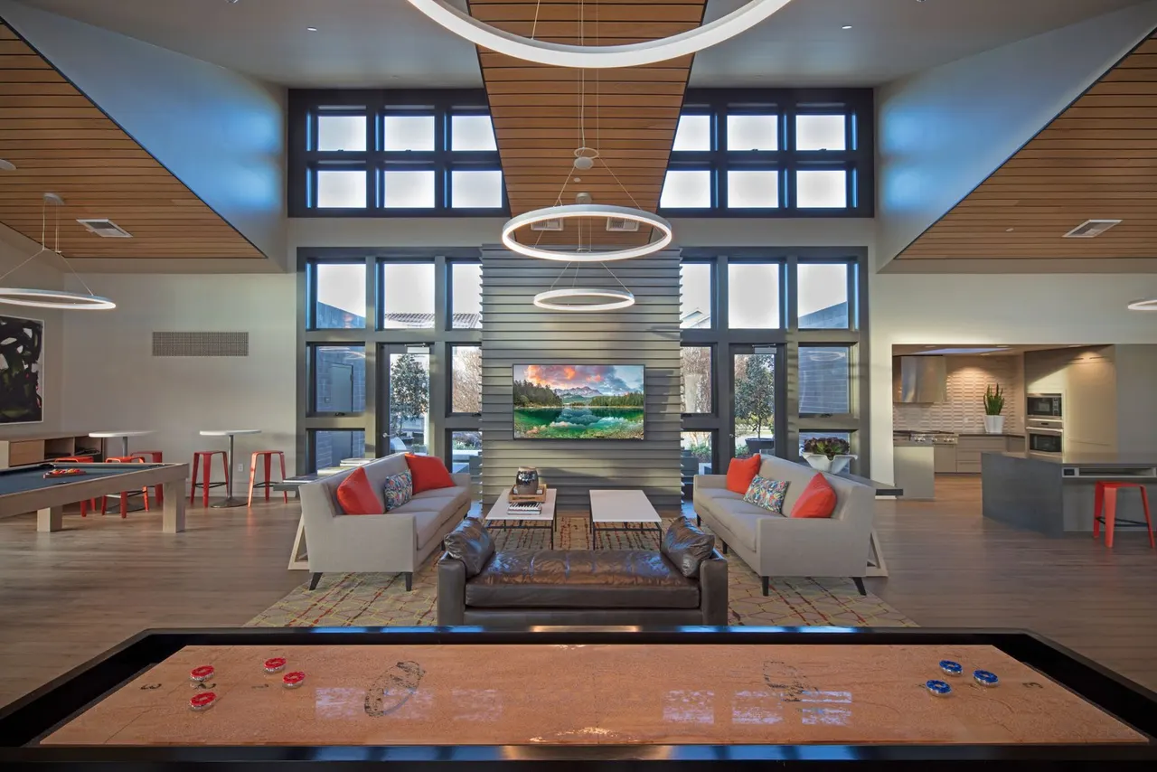 McKinley Village Clubhouse, Sacramento, CA | photograph by Ed Asmus