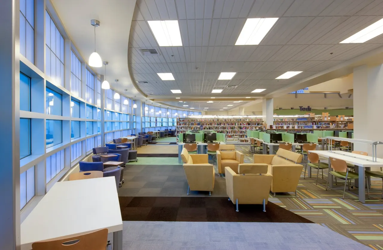 Natomas Library, Sacramento, CA | photograph by Ed Asmus