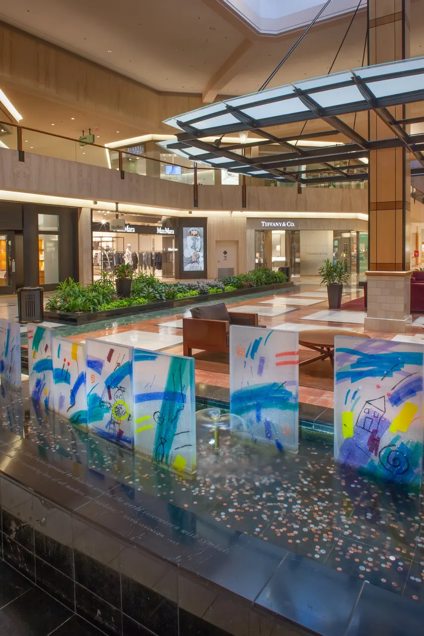 Northbrook Mall, Chicago, IL | photograph by Ed Asmus