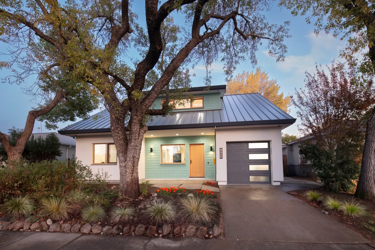 Private Residence, Sacramento, CA. Goodspace Builders | photograph by Ed Asmus