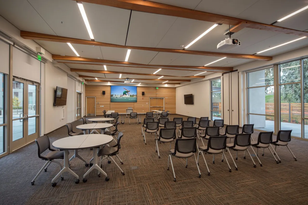 Sacramento State Riverview Residence Hall, Sacramento, CA | photograph by Ed Asmus