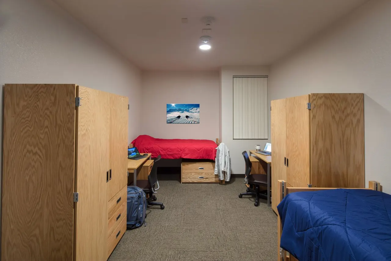 CSUS Riverview Dorms, Sacramento, Ca. Otto  Construction | photograph by Ed Asmus
