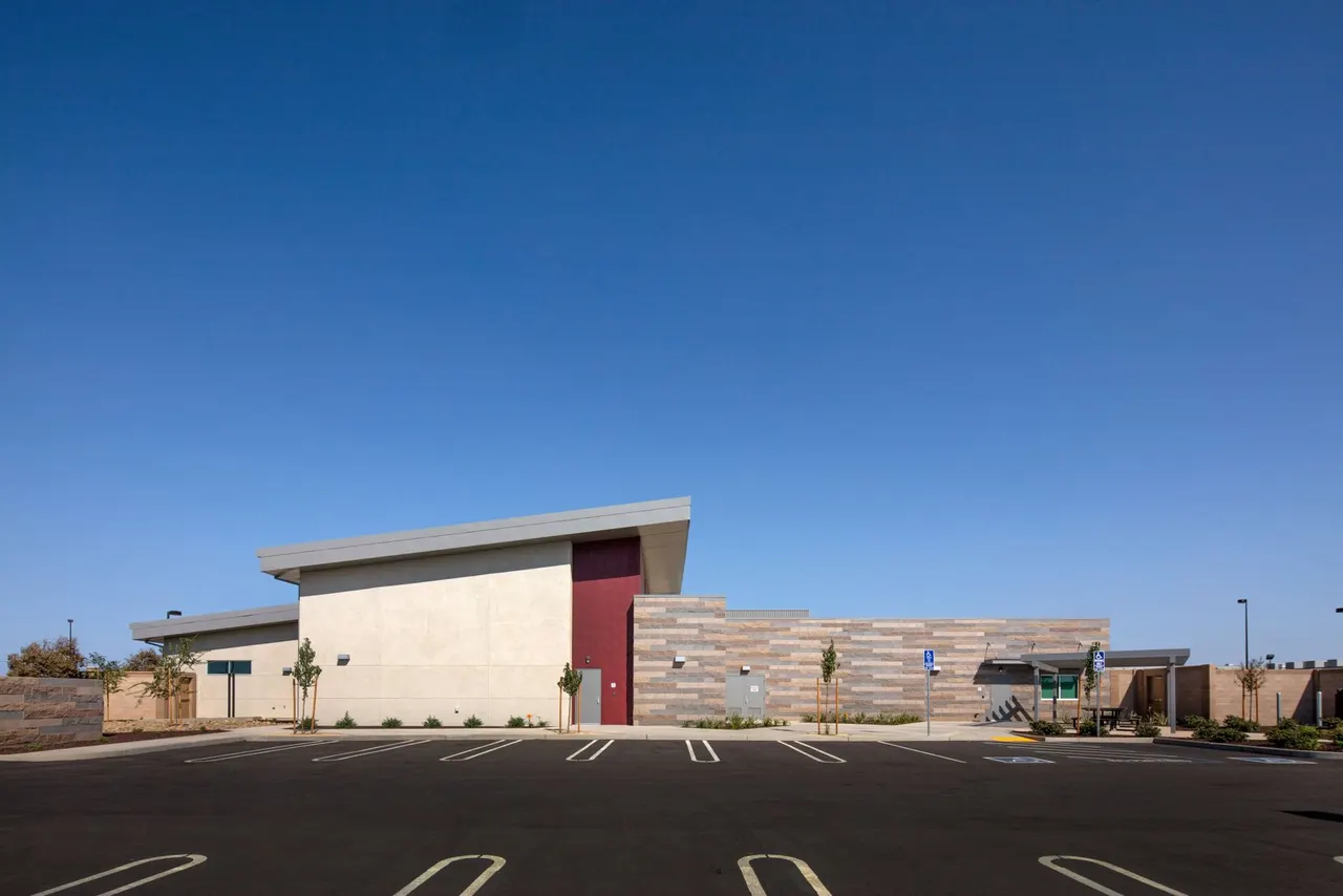 Stanislaus Day Reporting Center, Modesto, CA | photograph by Ed Asmus
