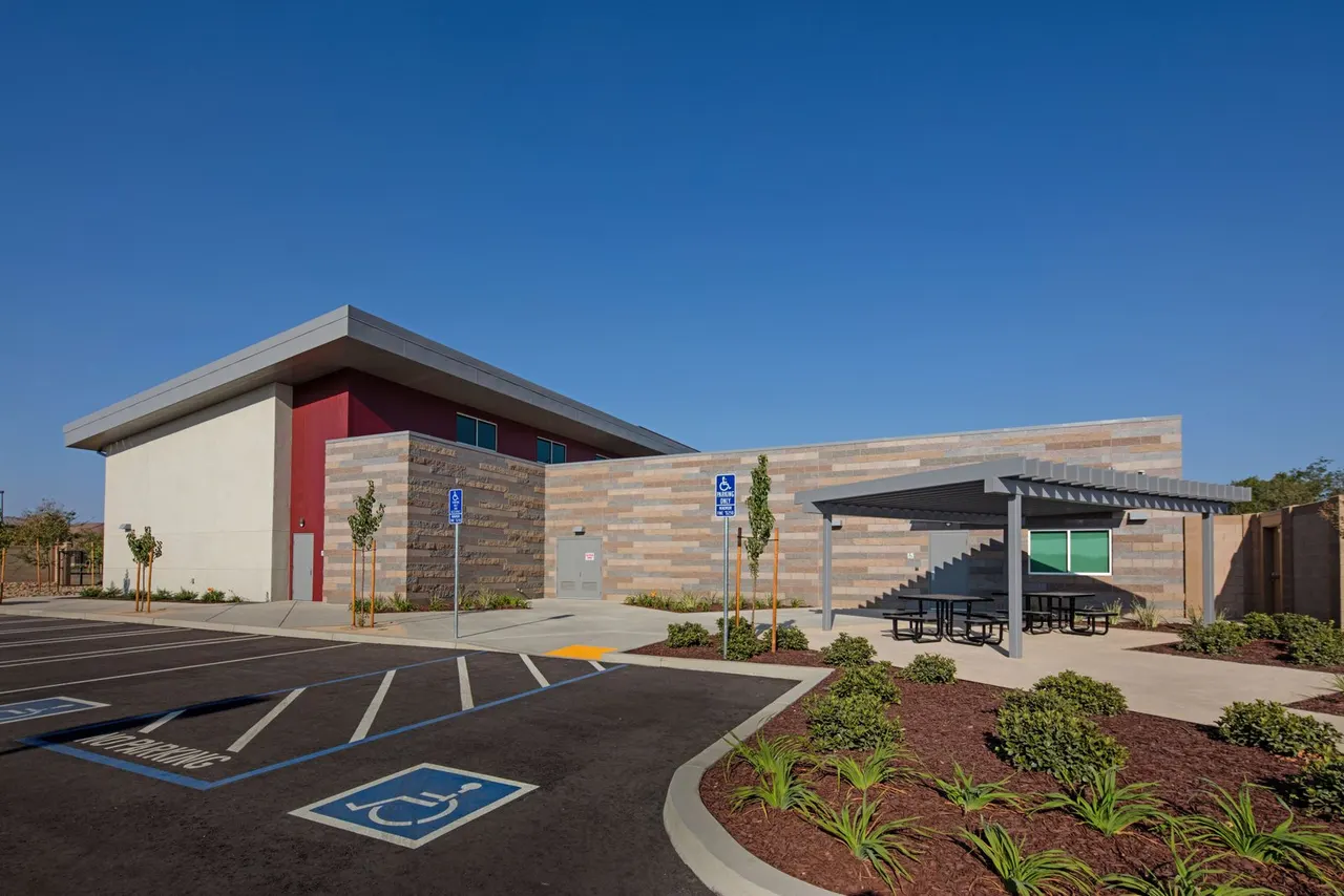 Stanislaus Day Reporting Center, Modesto, CA | photograph by Ed Asmus