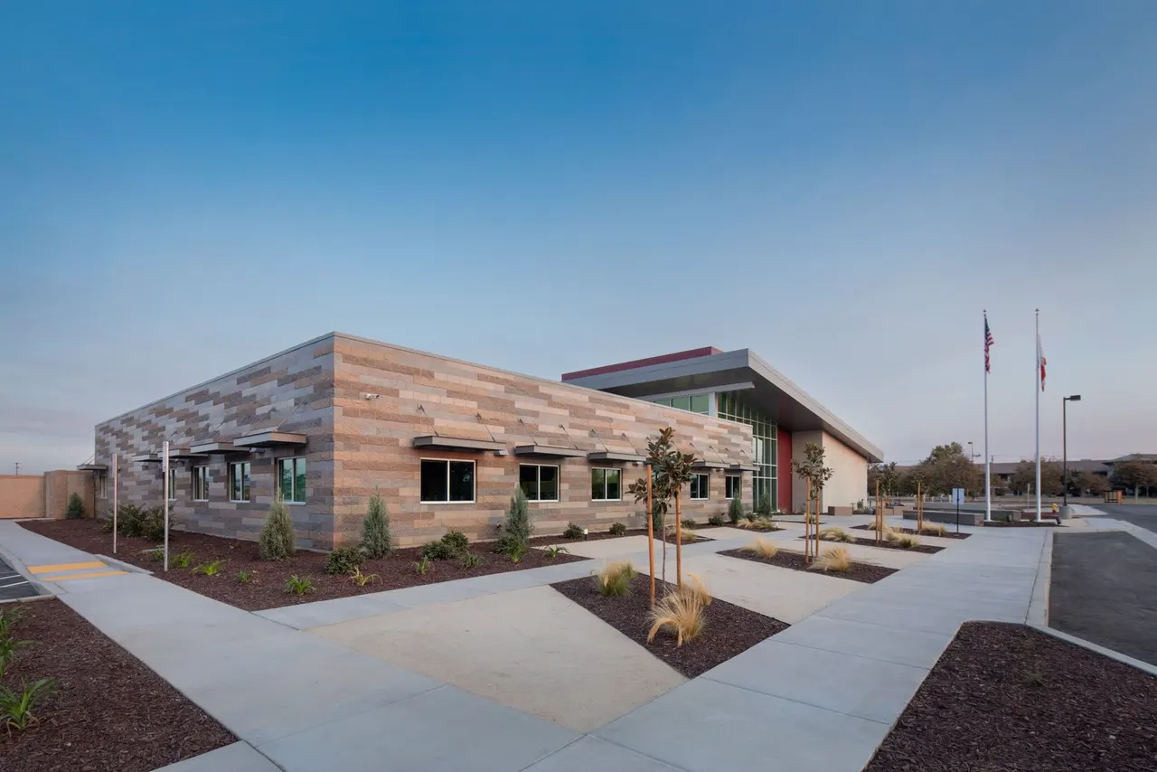 Stanislaus Day Reporting Center, Modesto, CA | photograph by Ed Asmus