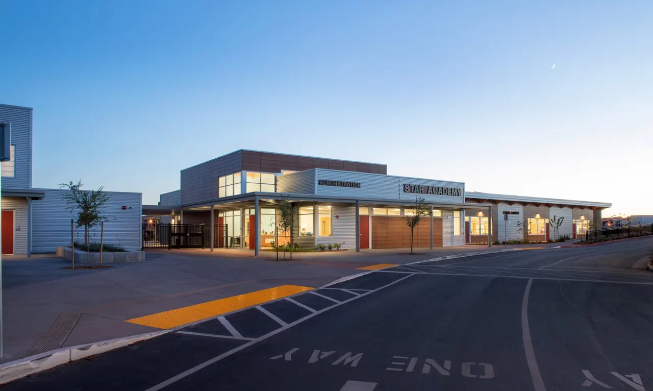 Star Academy, Natomas, CA | photograph by Ed Asmus
