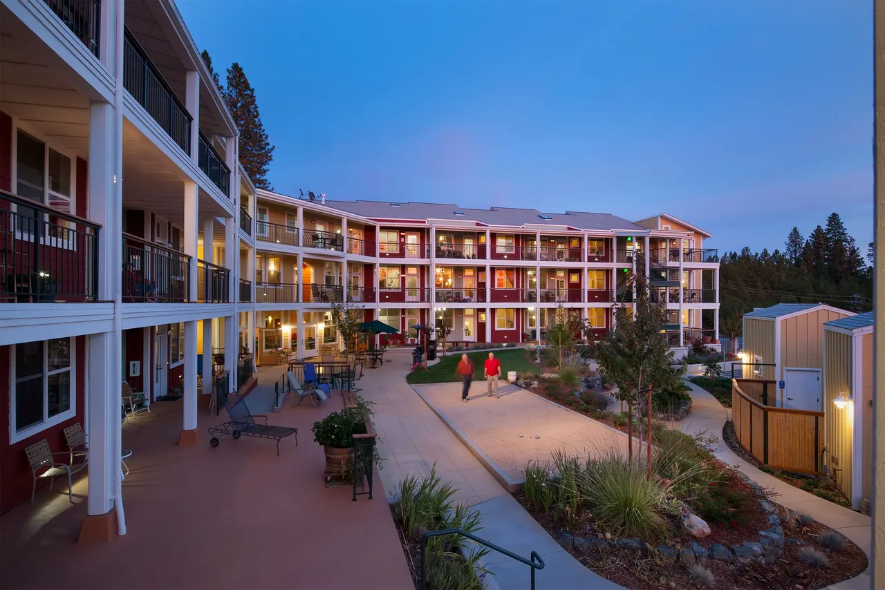 Senior Housing | Ed Asmus Photography