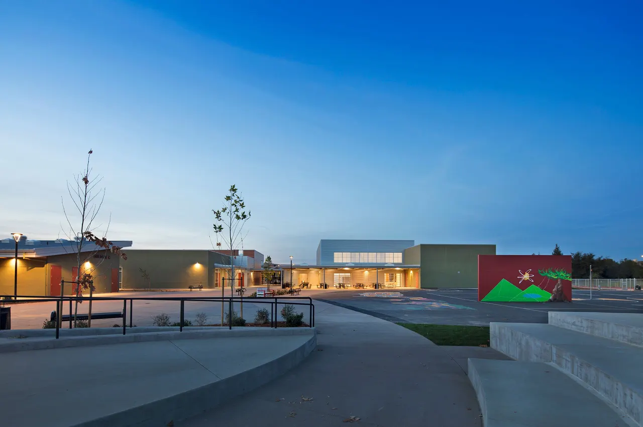 Star Academy, Natomas, CA. Williams + Paddon Architects | photograph by Ed Asmus