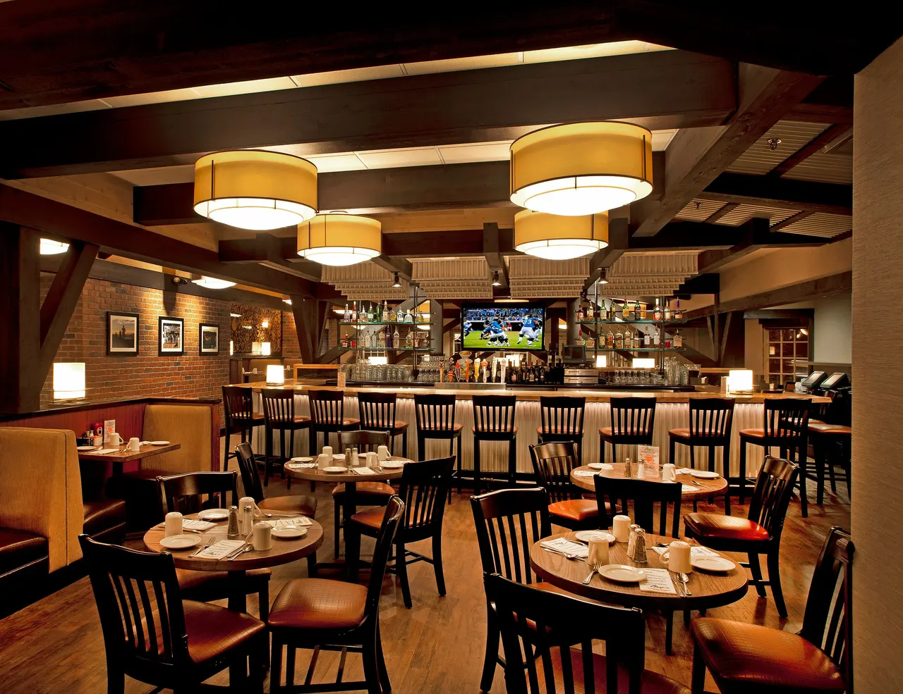 Maxes Restaurant, Auburn, CA | photograph by Ed Asmus