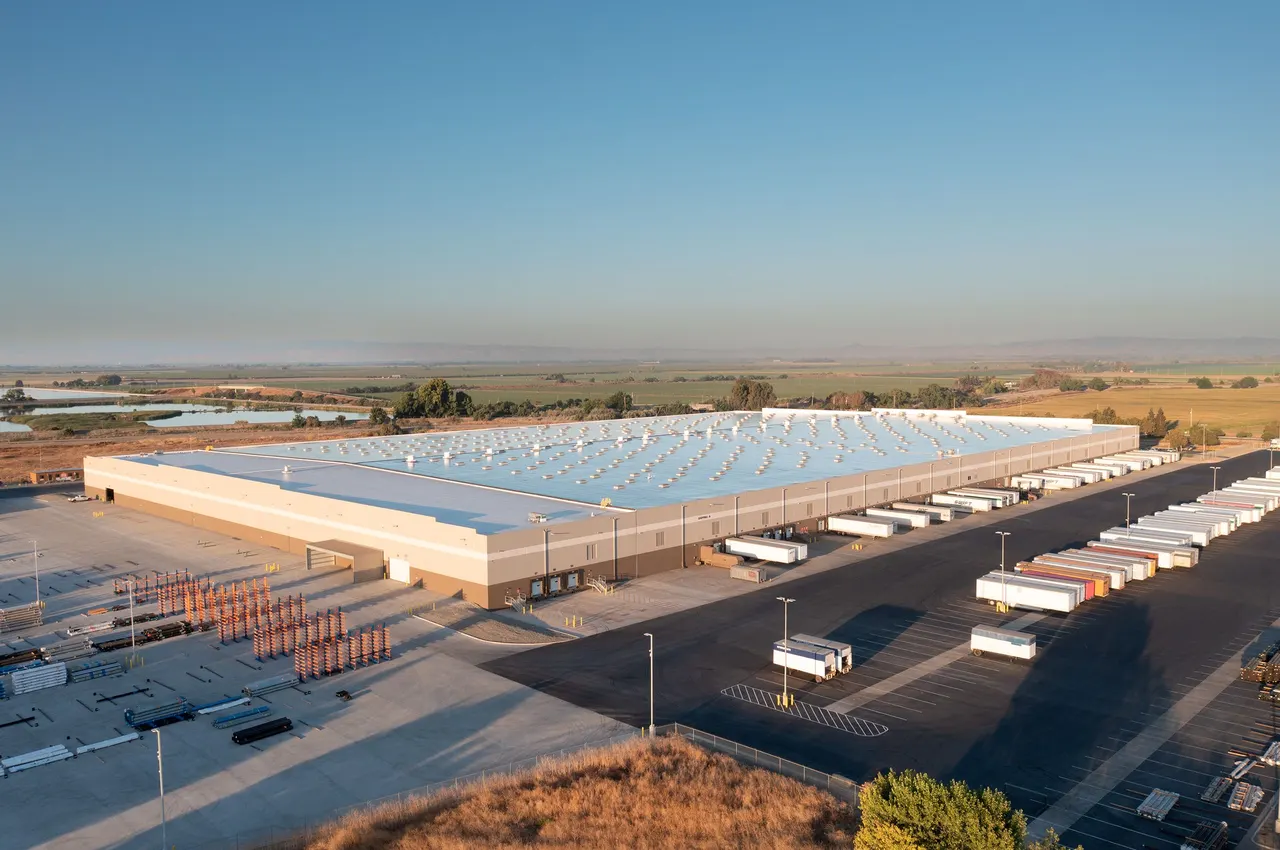 Industrial Project, Stockton, CA. Whiting Turner Construction | photograph by Ed Asmus