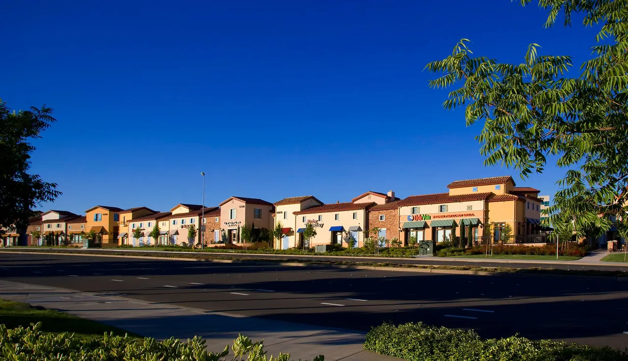 Stonepoint, Roseville, CA. Borges Architectural Group | photograph by Ed Asmus