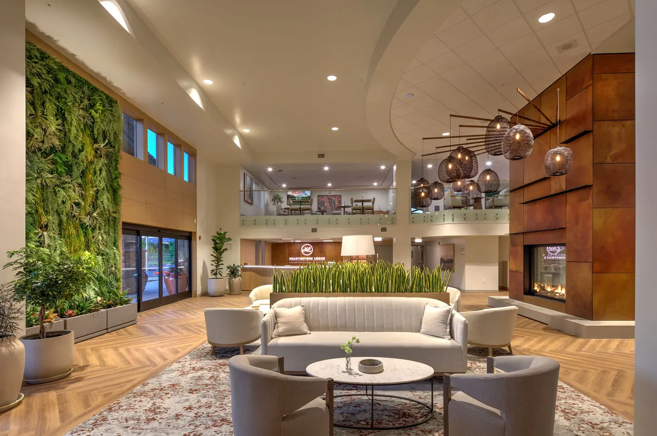 HearthStone Lodge, Senior Residence at Auburn, CA.  JKAE Architects, Jackson Construction | photograph by Ed Asmus