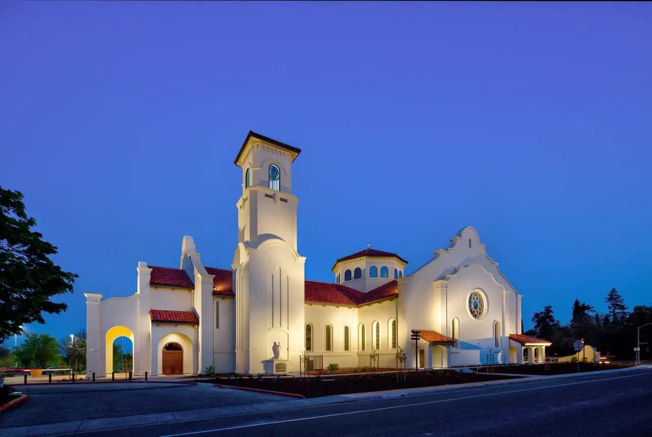 Holy Rosary Church, Woodland, CA | photograph by Ed Asmus