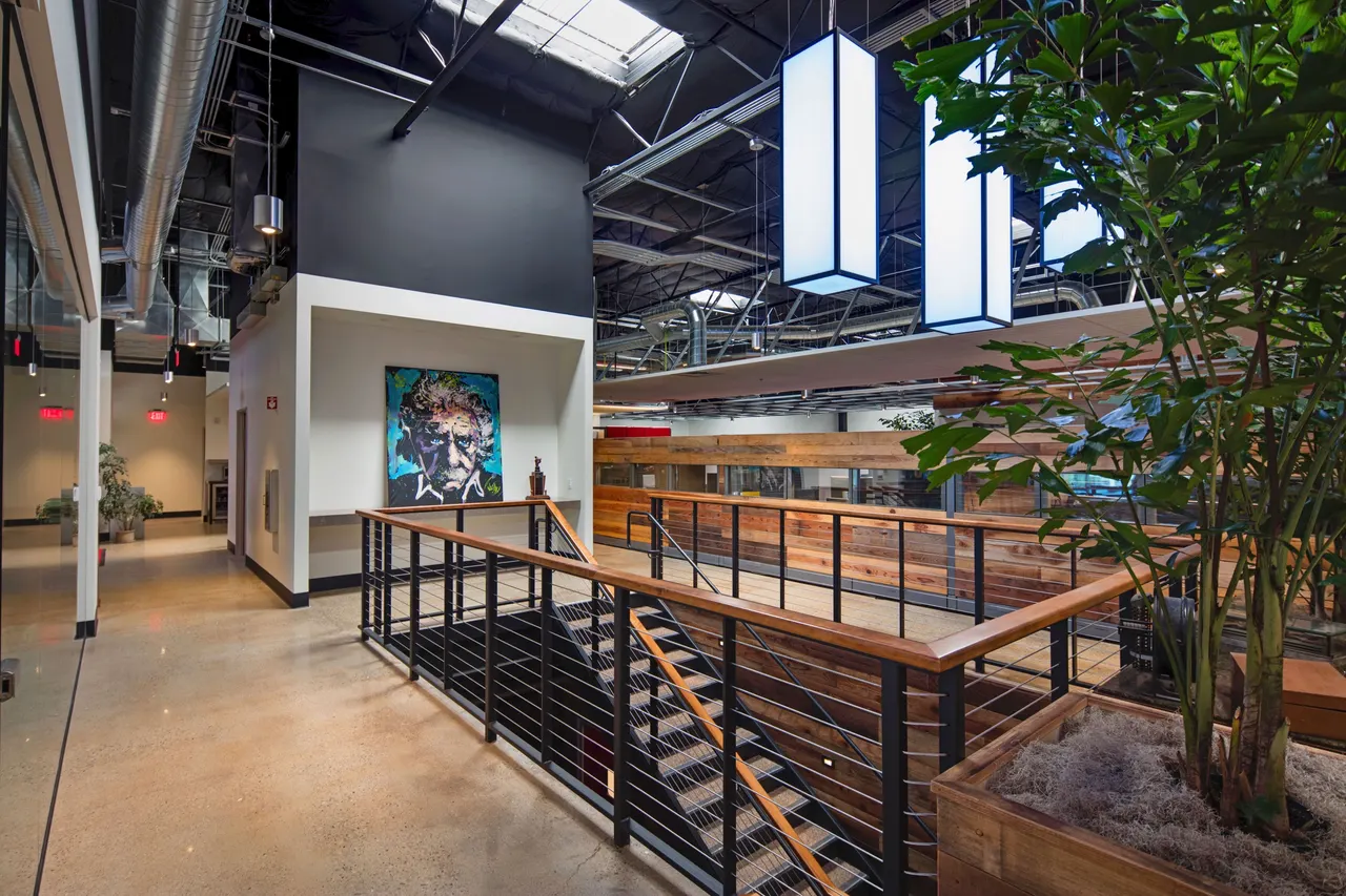 Collins Electrical Company HQ, Stockton, CA | photograph by Ed Asmus