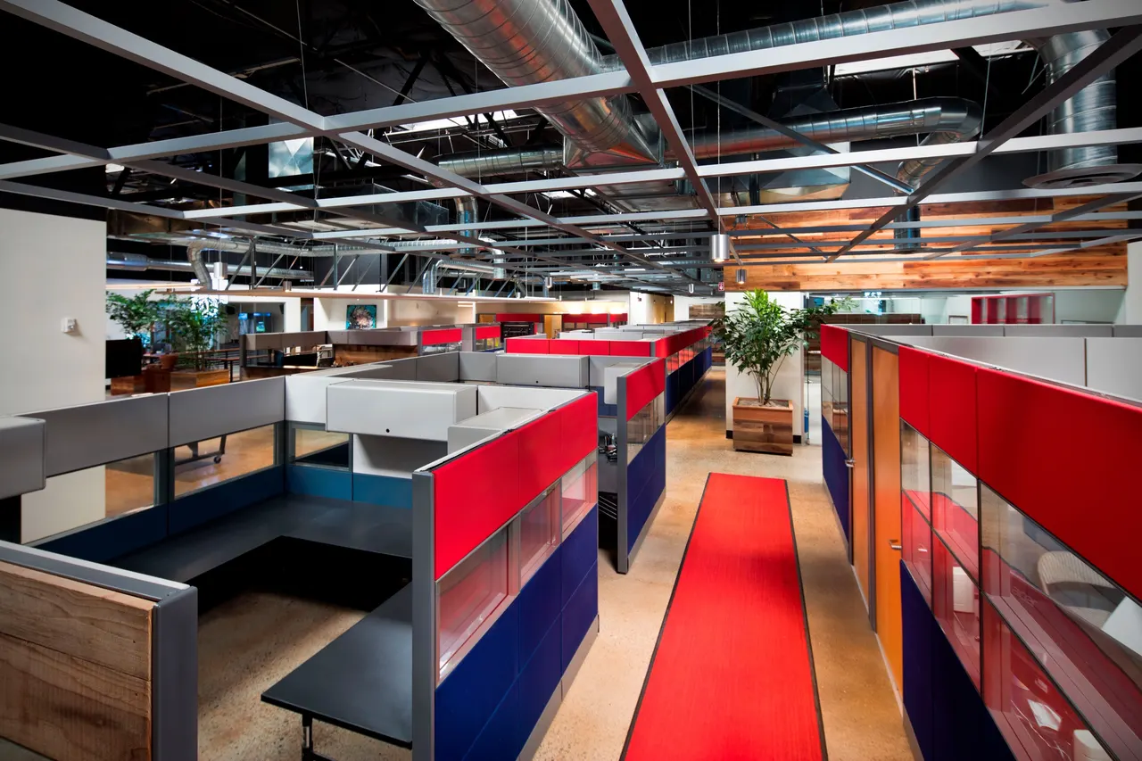Collins Electrical Company HQ, Stockton, CA | photograph by Ed Asmus