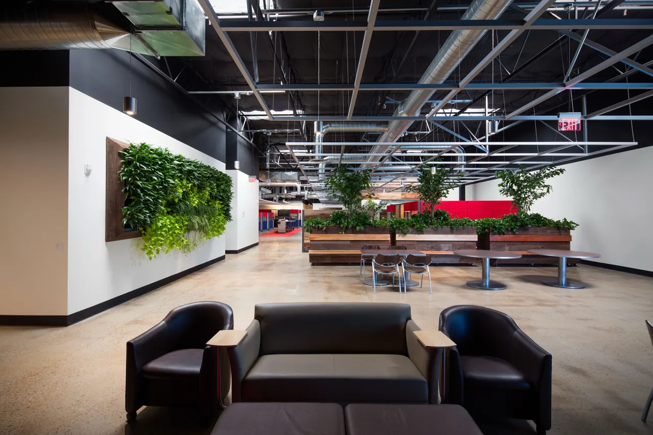 Collins Electrical Company HQ, Stockton, CA | photograph by Ed Asmus