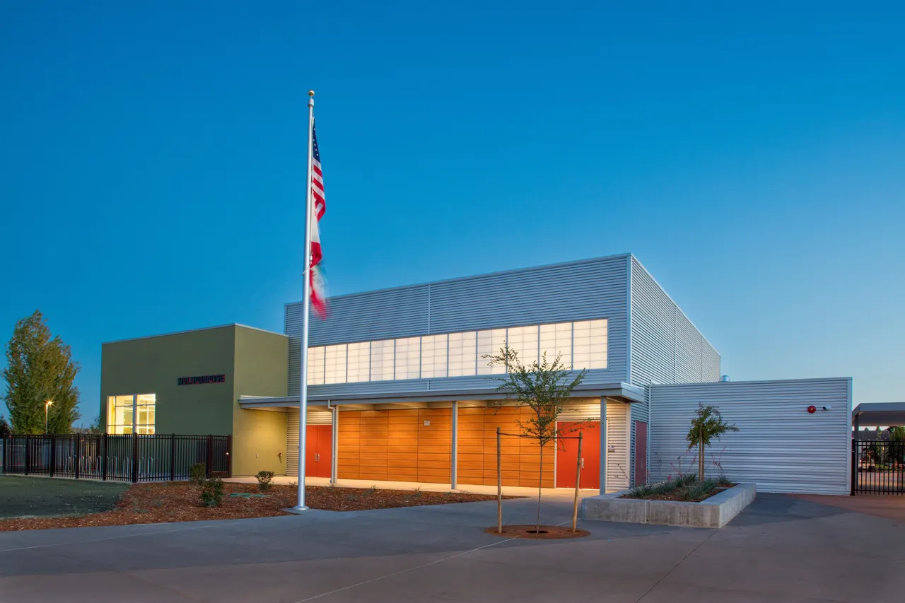 Star Academy, Natomas, CA. Williams + Paddon Architects | photograph by Ed Asmus