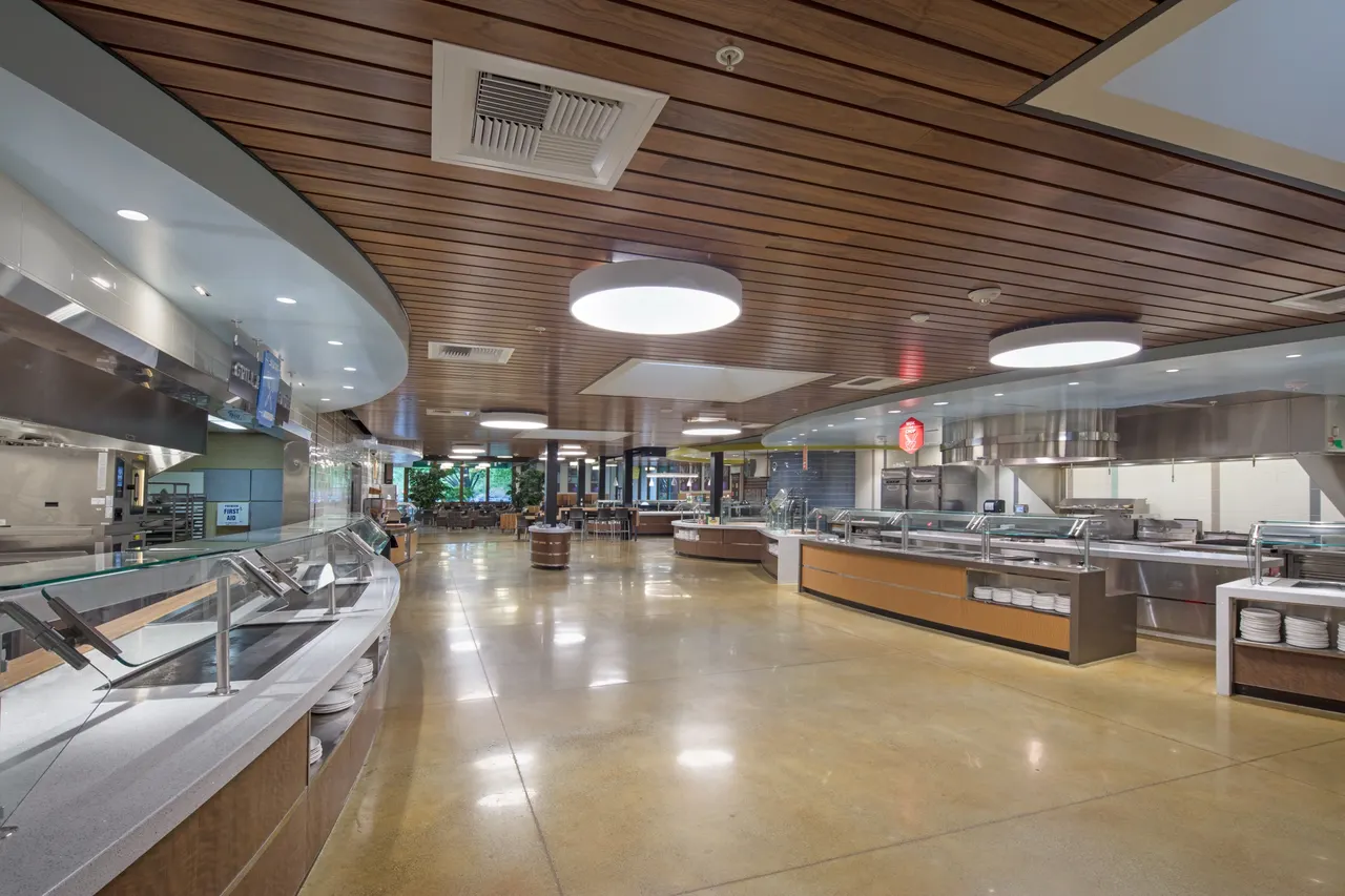 Sacramento State Dining Commons, Sacramento, CA | photograph by Ed Asmus