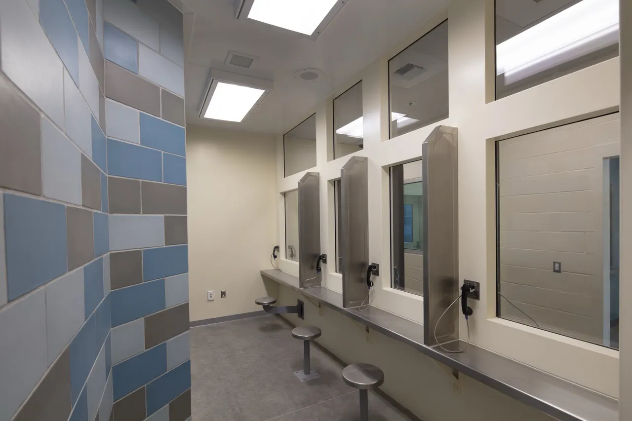 Mendocino County Jail, Ukiah, CA | photograph by Ed Asmus