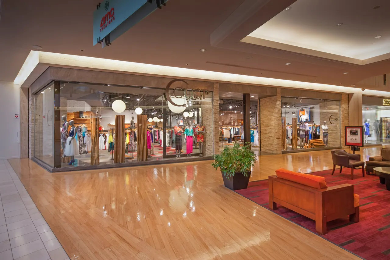 Northbrook Mall, Chicago, IL | photograph by Ed Asmus